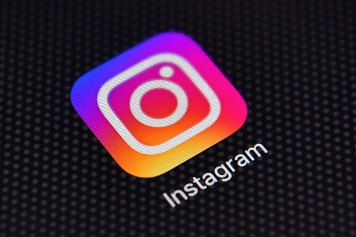 How to Post Live Photos On Instagram Story From iPhone
